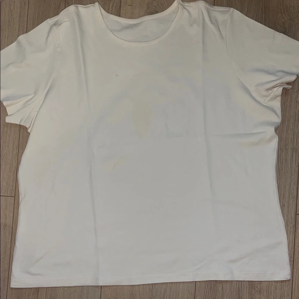 L.L. Bean Women's Short Sleeve Tees - Picture 4 of 5